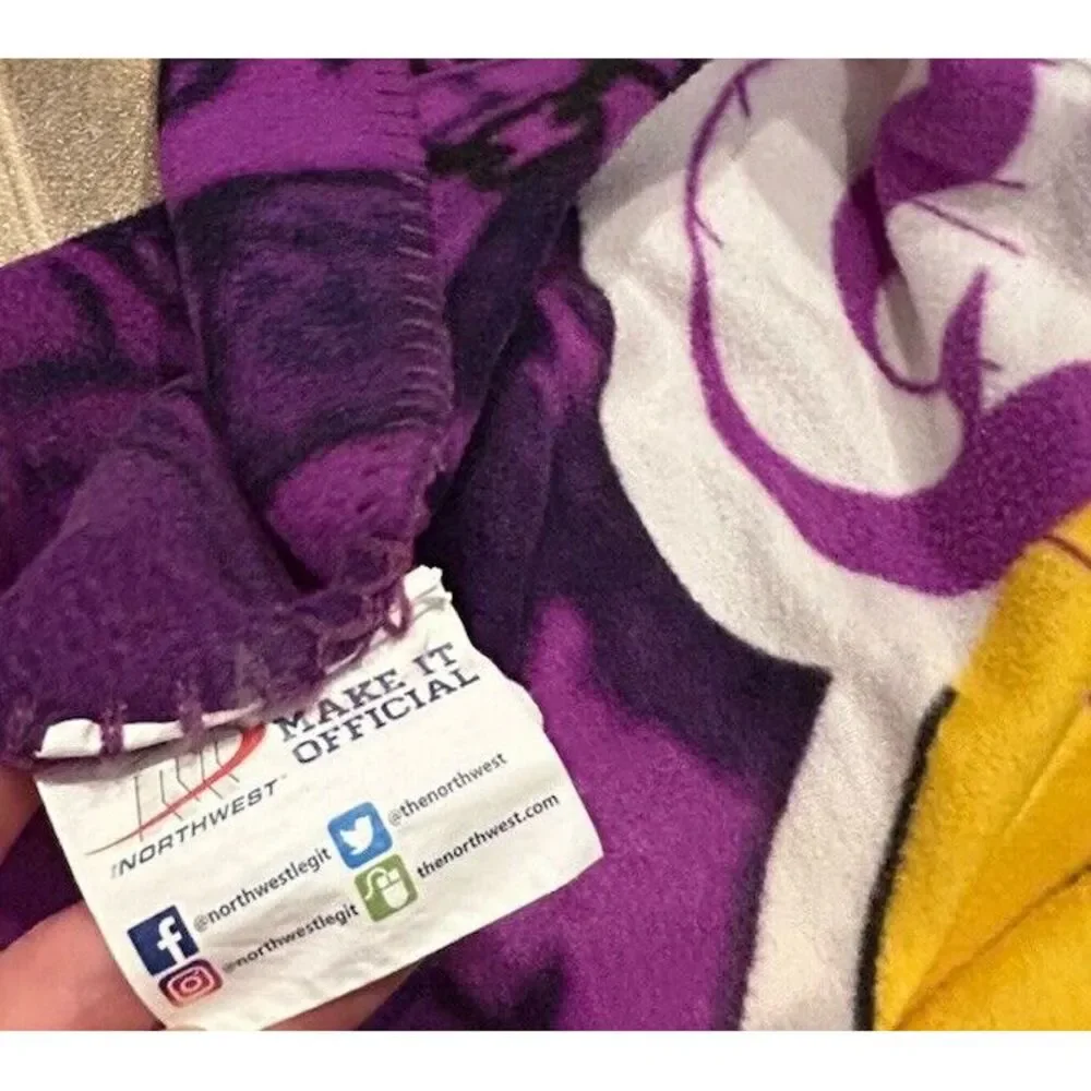 Los Angeles Lakers Graffiti Plush Throw‎ Blanket 50